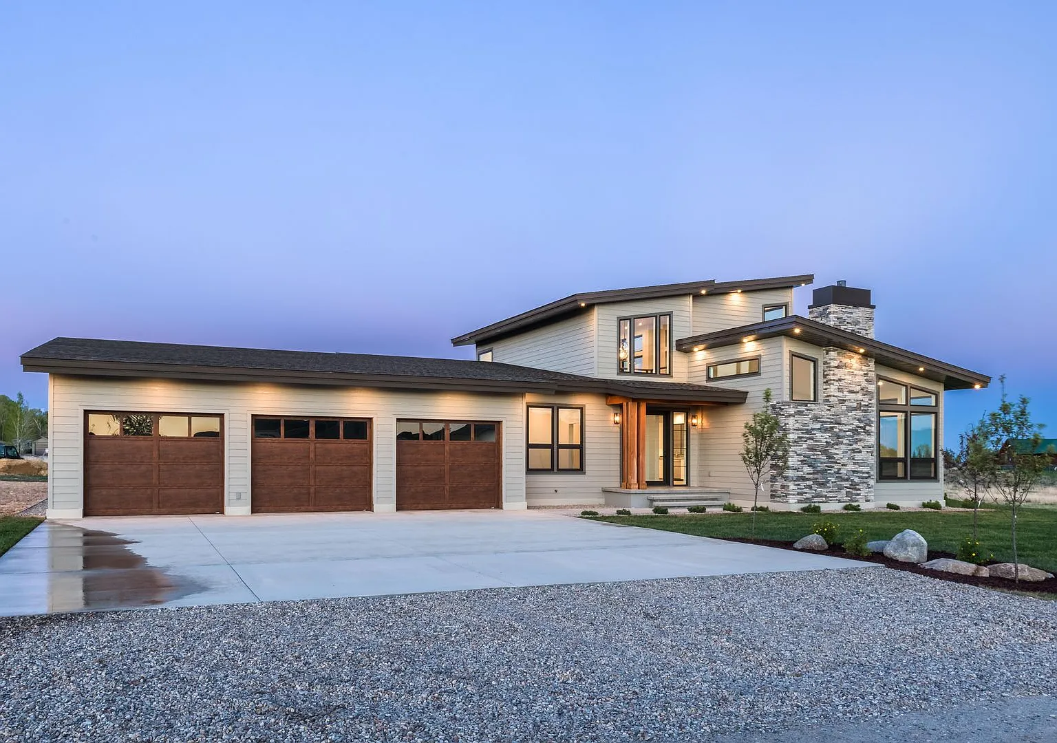 14 Carmichael Loop — Photo 1