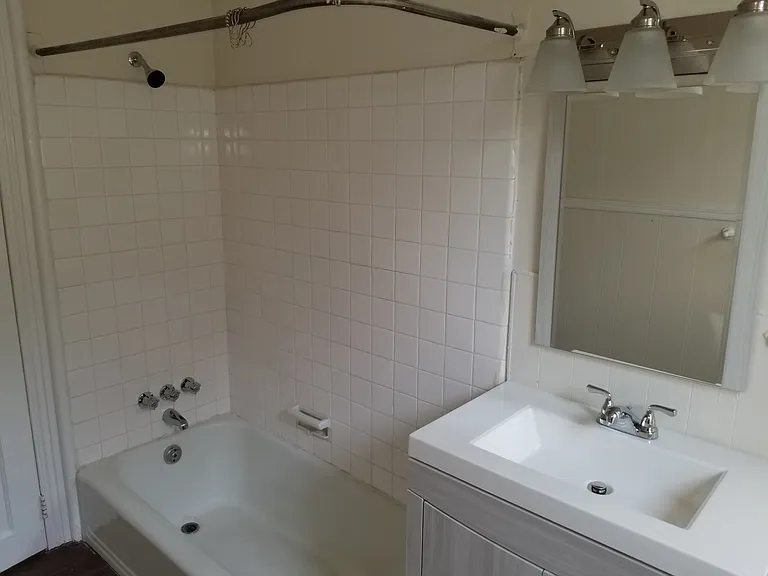 412 W Chelten Ave #2F — Photo 3