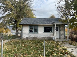 916 Division St, Grand Coulee, WA 99133
