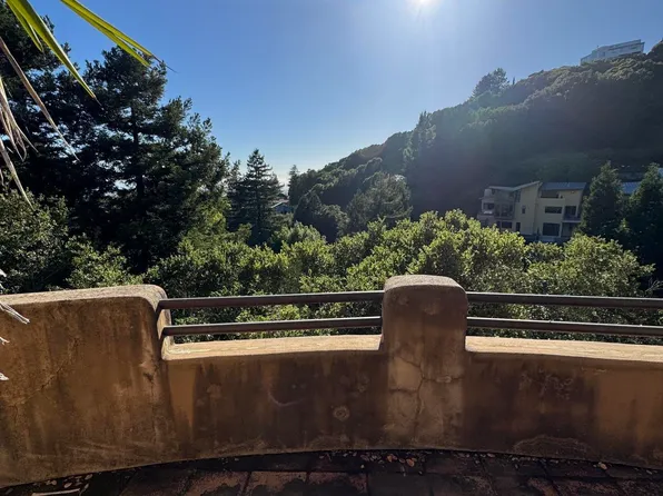 1302 Westview Dr, Berkeley, CA 94705