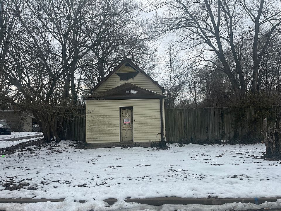 1st image of 600 Lampert St