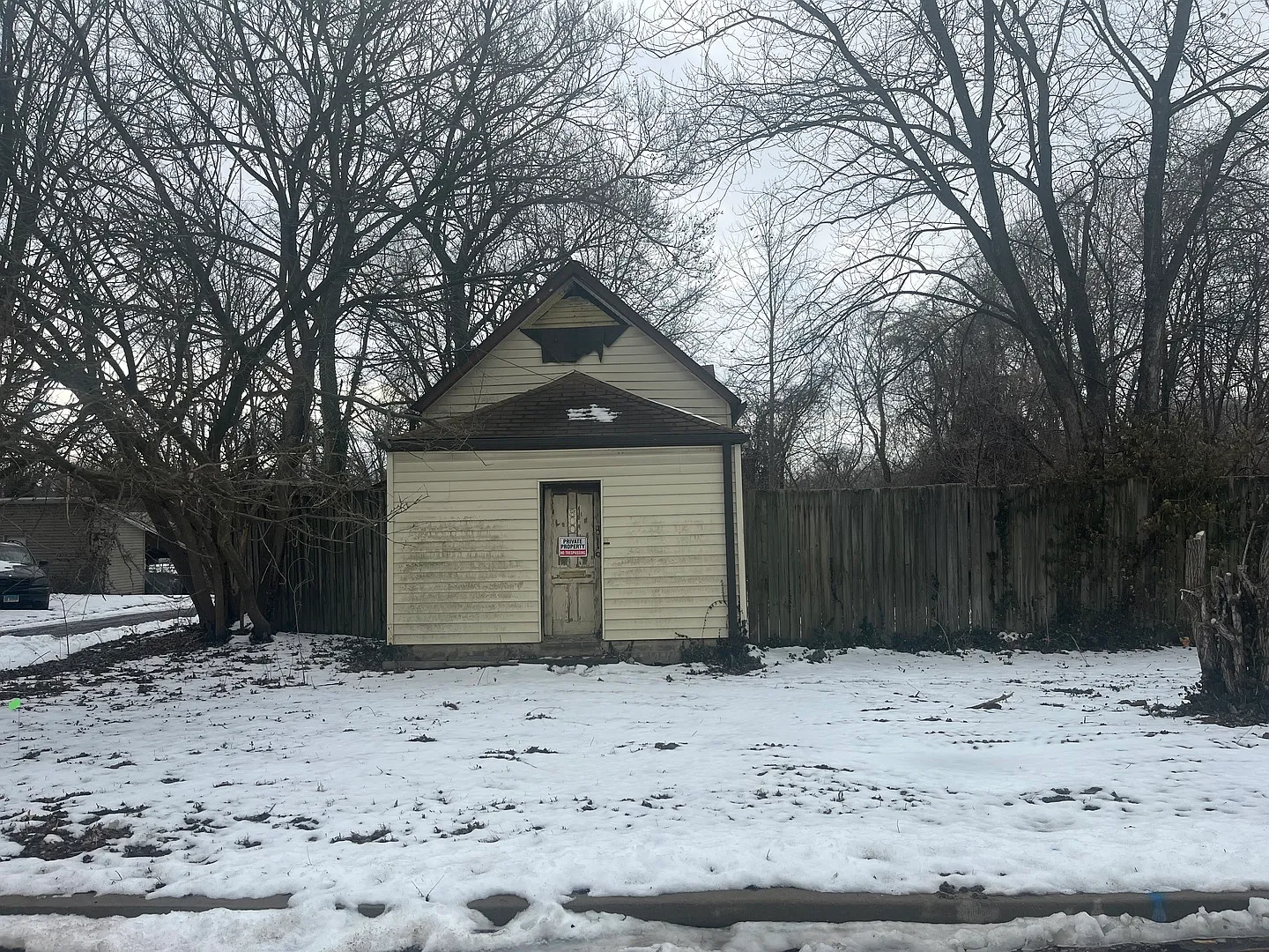 600 Lampert St photo 1