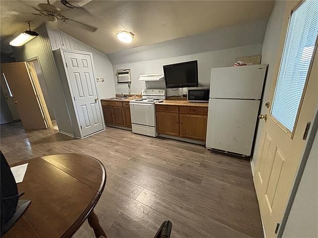 2nd image of 129 Danos Ln