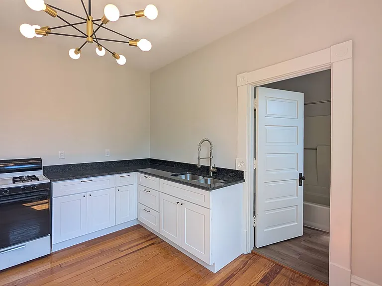 128 N Broad St #4 — Photo 8