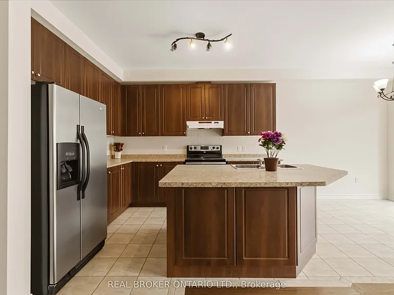 27 McCartney St #MAIN — Photo 11