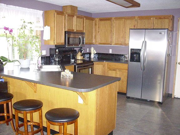 3rd image of 7004 NE 142nd Ct