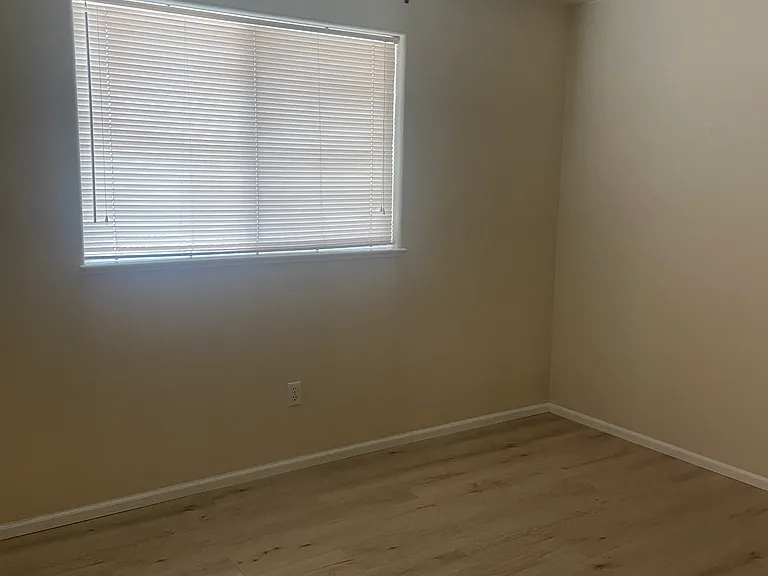 1040 Brandi Way — Photo 26