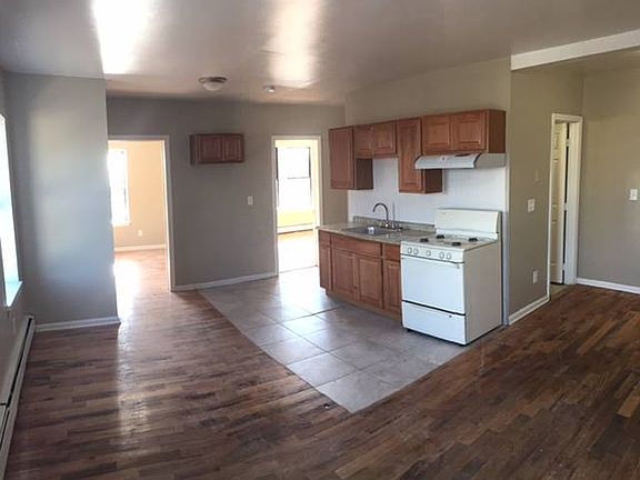 5th image of 2260 Fairfield Ave APT 4B