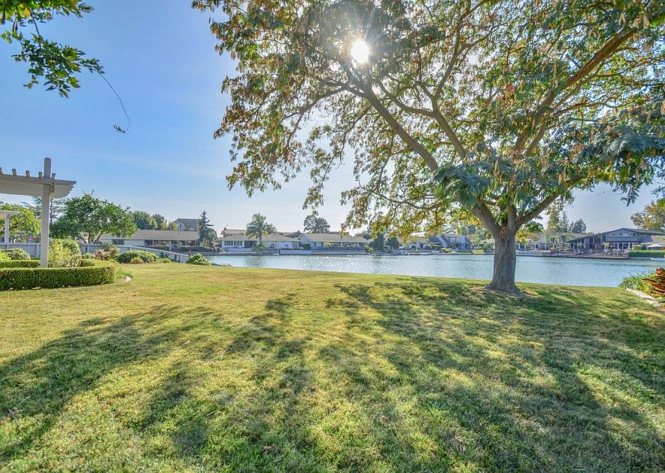 1st image of 3756 Portage South Cir