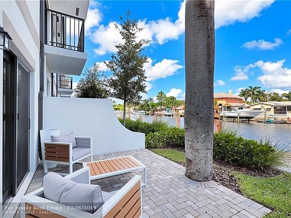 4th image of 4430 SW 32nd Ave #43