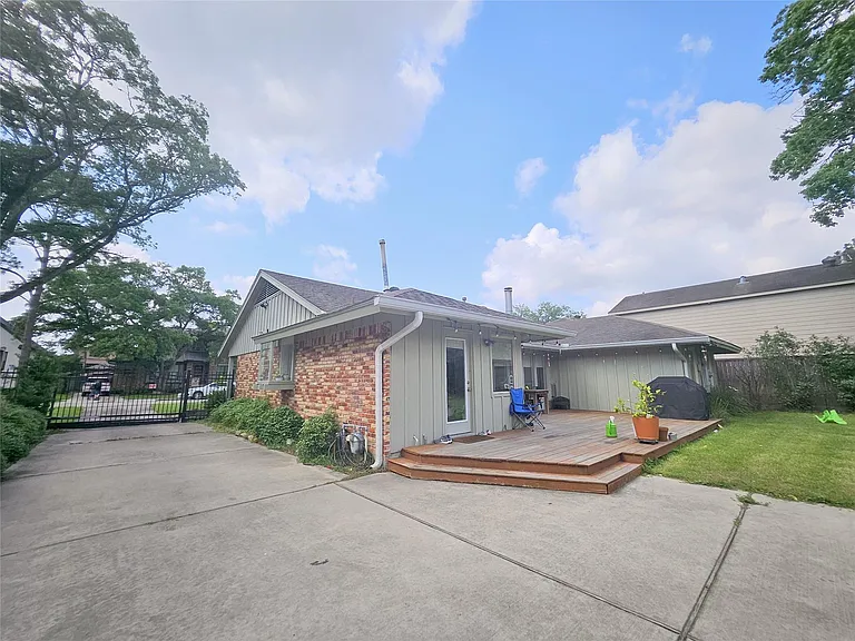 5019 Yarwell Dr — Photo 17