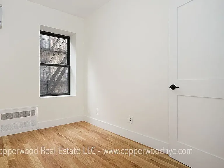 444 E 81st St #26 — Photo 4
