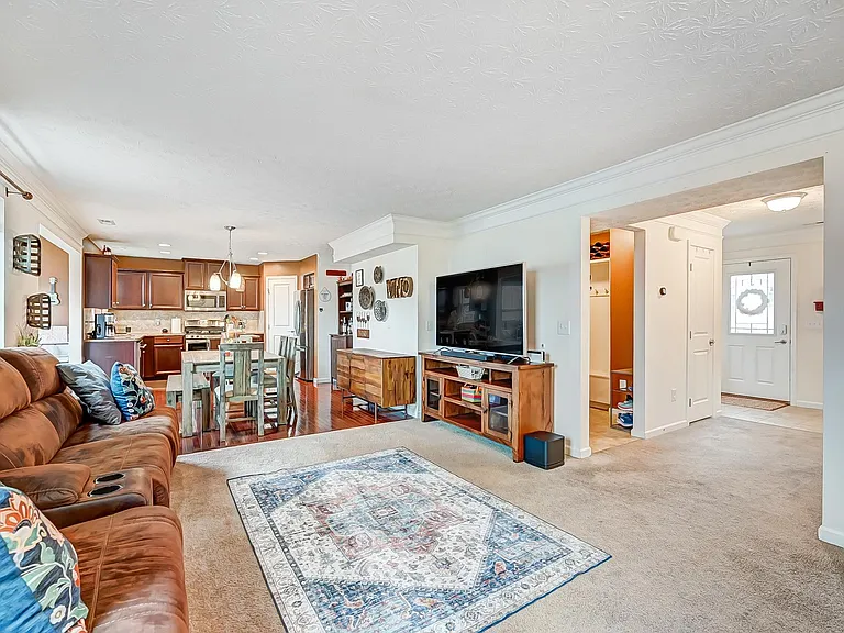 1404 Artesian Ln — Photo 15