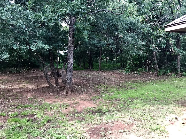 1060 Lost Oak Dr — Photo 25