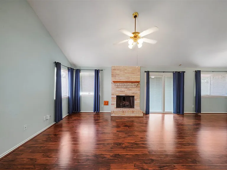 17206 Park Lodge Dr — Photo 3