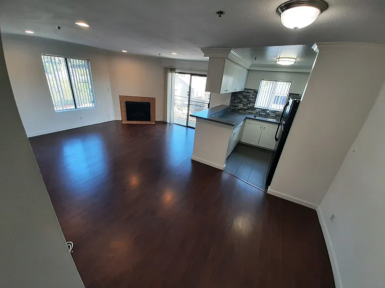 Sierra Apartments, LLC — Photo 33