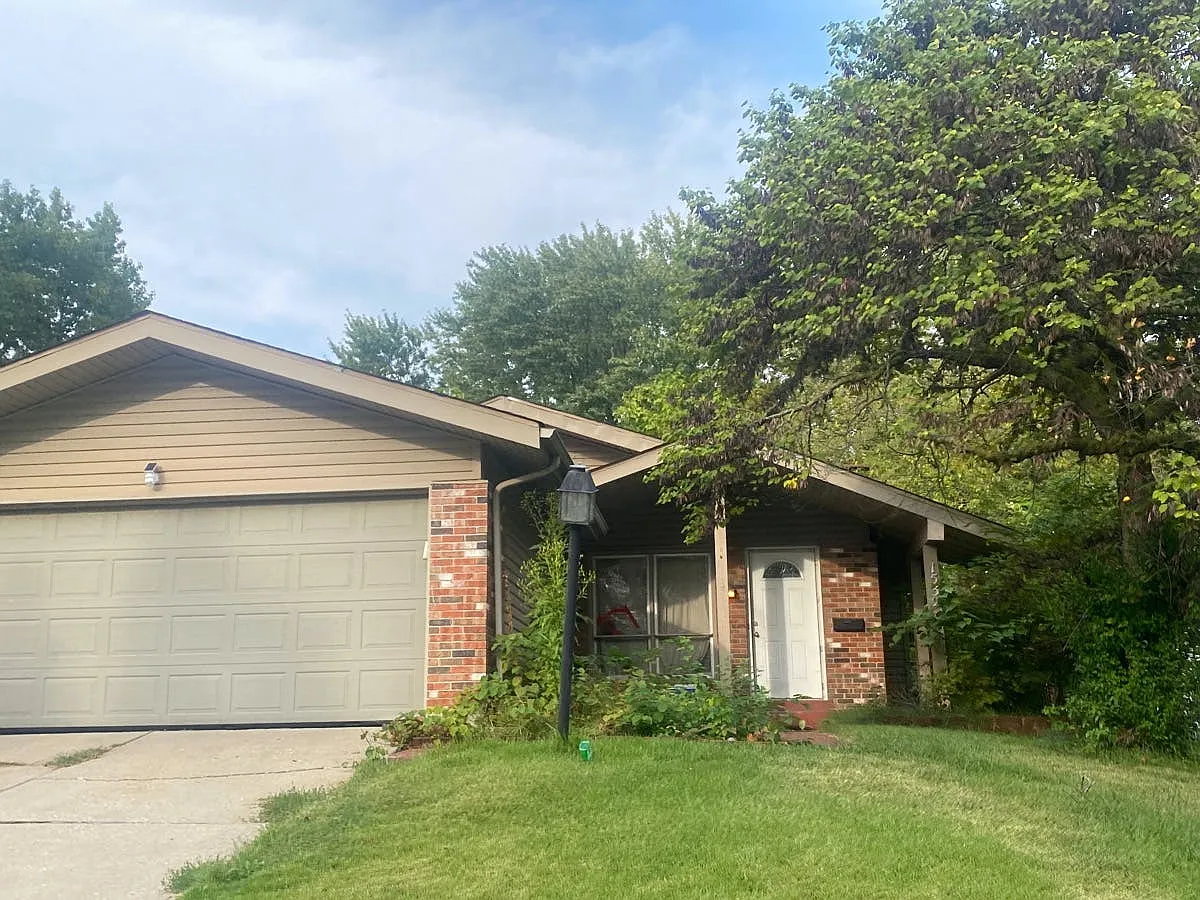 1532 Barkwood Dr photo 1