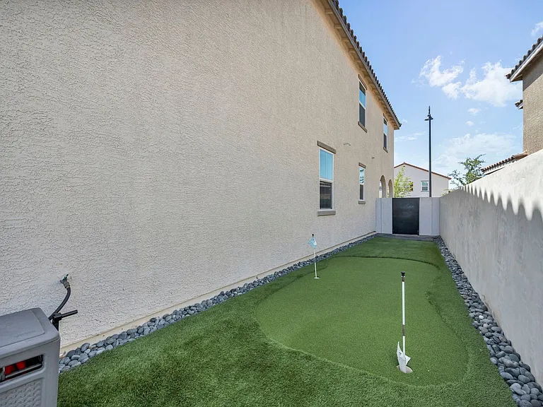 2394 Bellinzona Pl — Photo 66