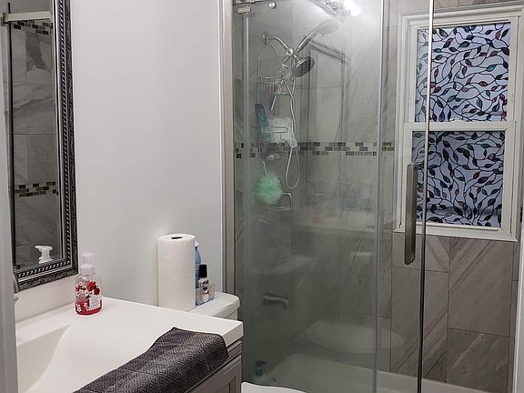 2nd FL bathroom