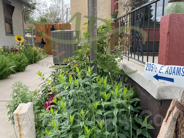 205 1/2 E Adams Ave, Pueblo, CO 81004