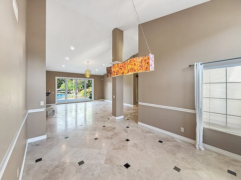 14212 Sandhill Rd — Photo 13