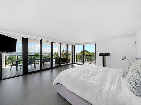 4th image of 2575 S Bayshore Dr APT 6A