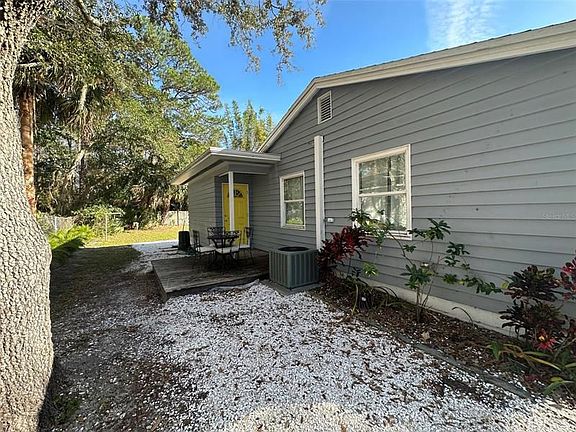 3rd image of 720 Seeds Ave