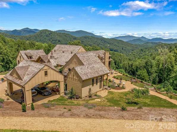 384 Doan Town Rd, Burnsville, NC 28714