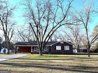 446 Country Club Rd, Dublin, GA 31021