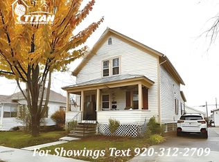 1136A Arthur Ave, Oshkosh, WI 54902