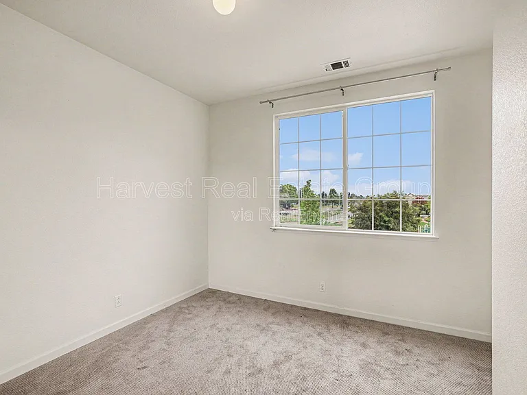 1991 Gresham Dr — Photo 11