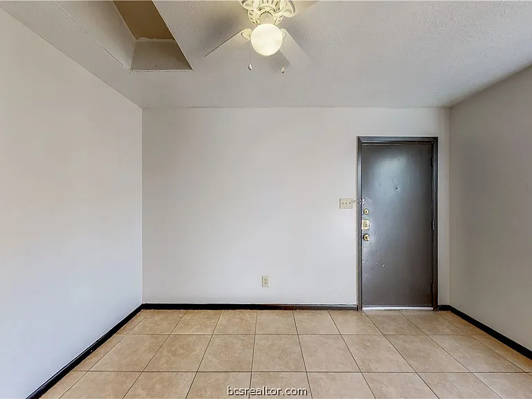 725 Peppertree Dr #22 — Photo 26