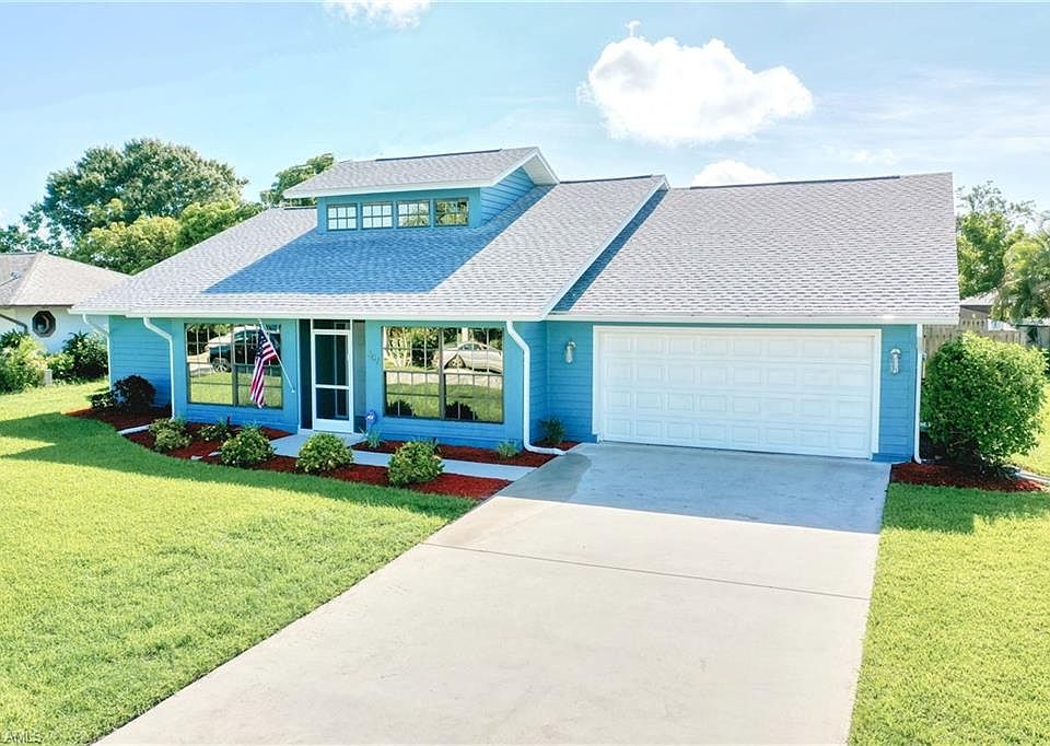 1st image of 307 SE 20th Pl