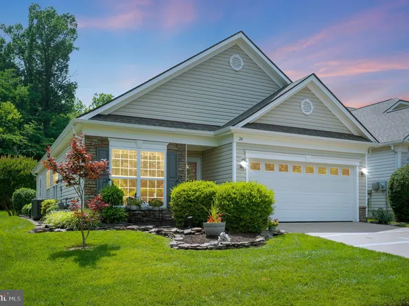 24 Smithfield Way, Fredericksburg, VA 22406