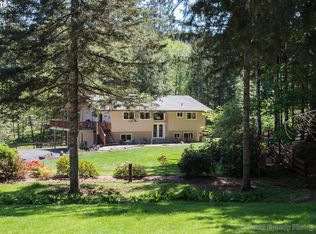 28612 Chapman Grange Rd, Scappoose, OR 97056