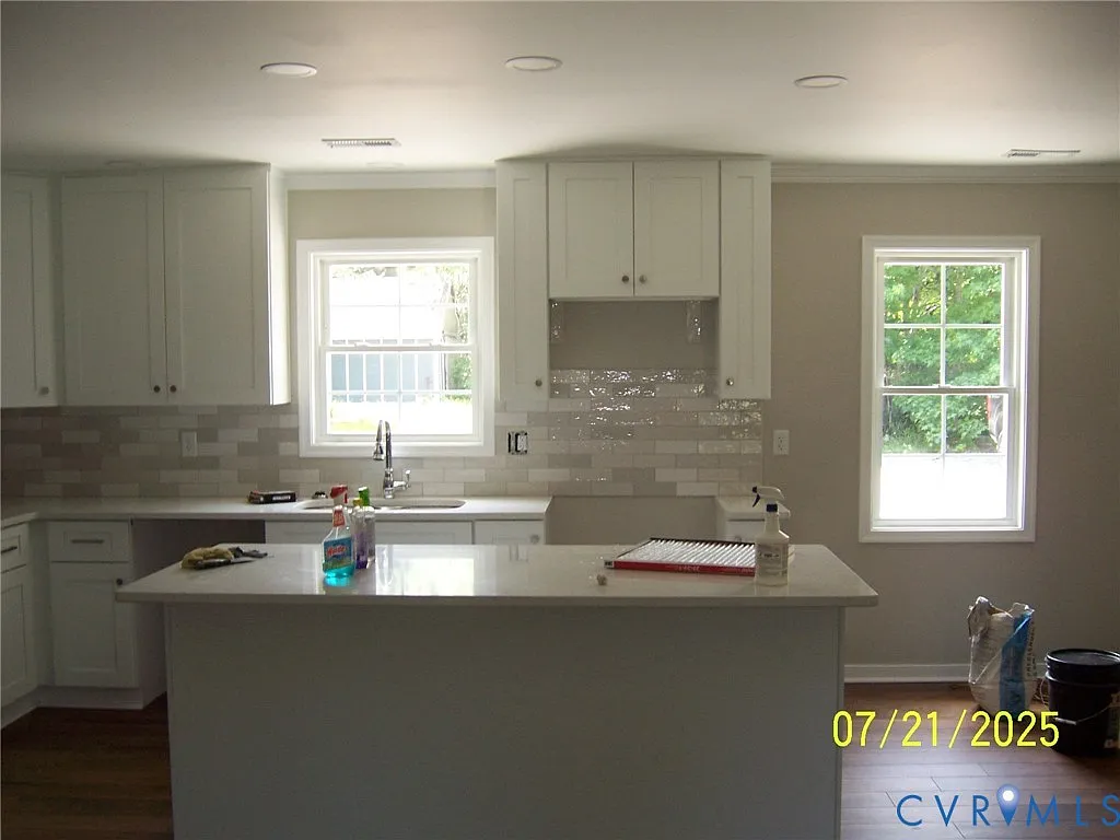 4 bed, 4.0 bath, 2892 sqft, $3,100 — Photo 3