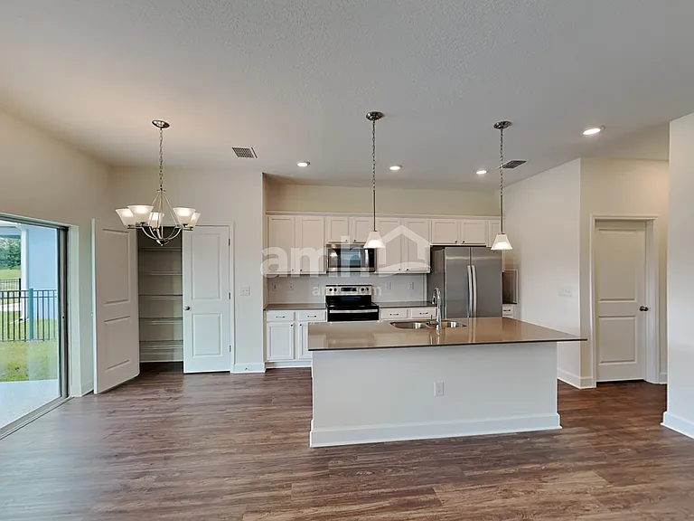 1018 Walden Pond Dr — Photo 3