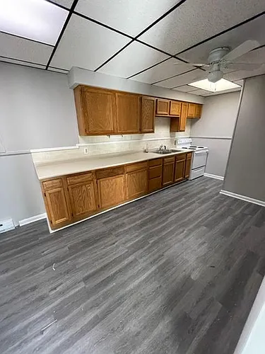 111 W Cecil Ave #4 Photo 1