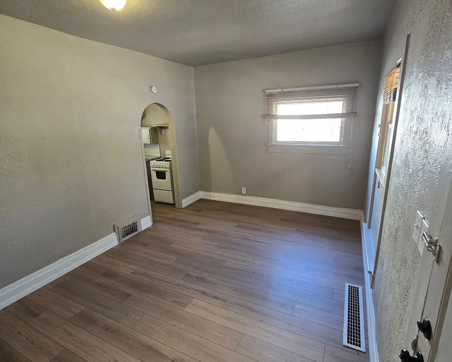 2671 Jefferson Ave. — Photo 3