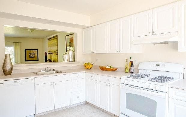 1st image of 857 Macarthur Ave #D