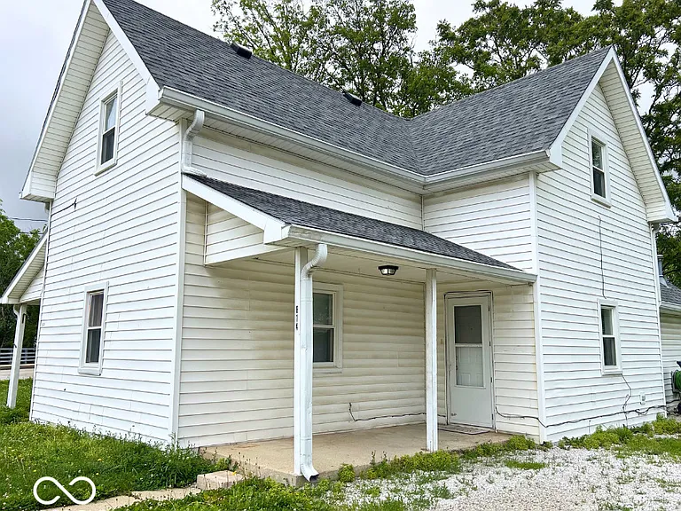 814 Powell St — Photo 1