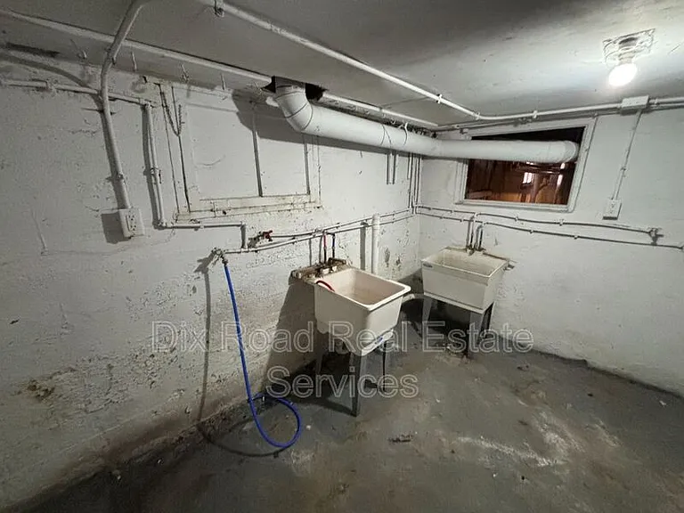 1852 Hewitt Ave #1 — Photo 17