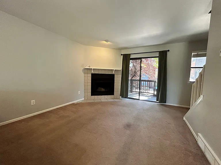 1031 Portland Pl #7 — Photo 9