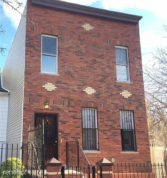 house pic (4)