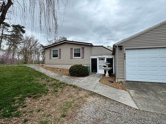 3rd image of 693 Scotts Chapel Rd