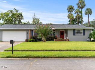 918 Wells Dr, South Daytona, FL 32119