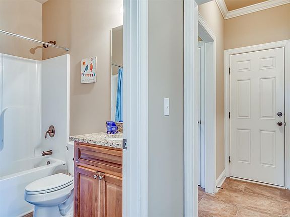 5th image of 13 Shelton Pl