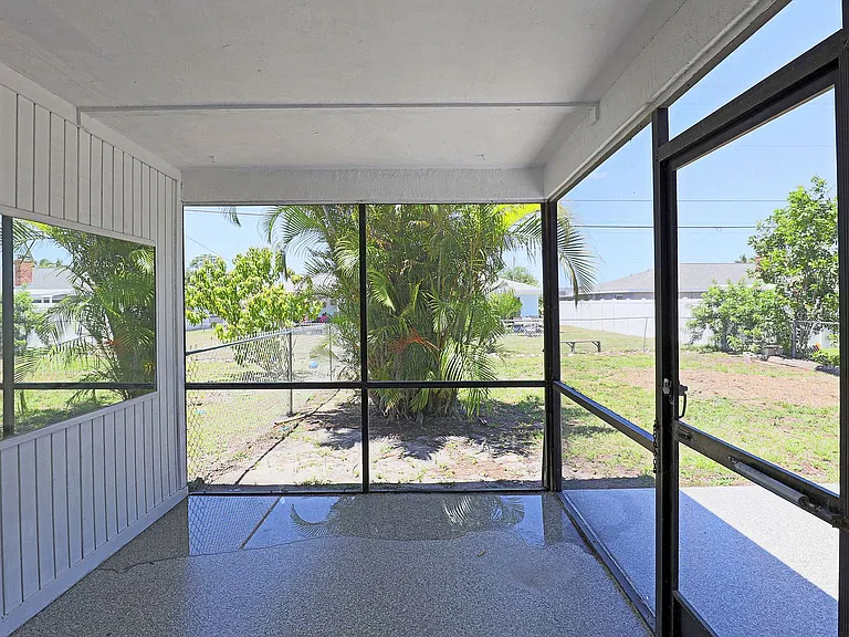 3818 SW 7th Pl — Photo 12