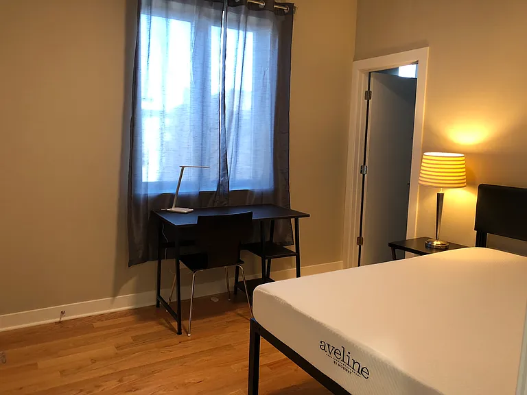 1017 S Claremont Ave #4 — Photo 9