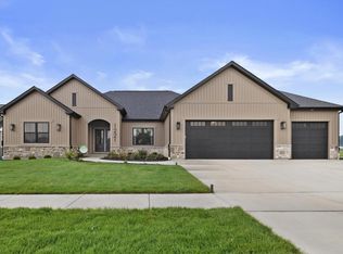 1221 West Kiddle LANE, Union Grove, WI 53182